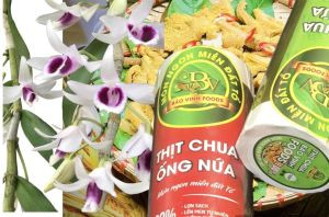 Thịt chua ống nứa
